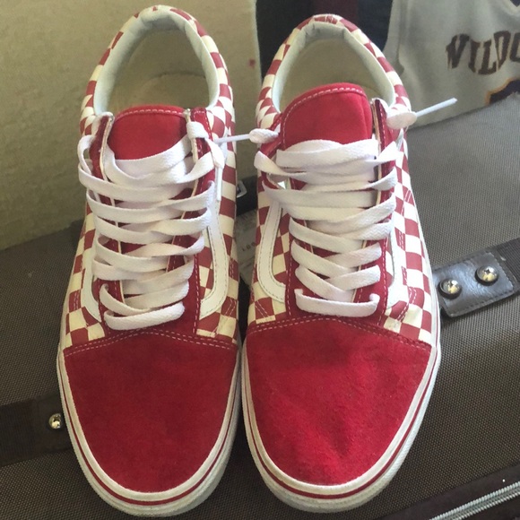red low top checkered vans